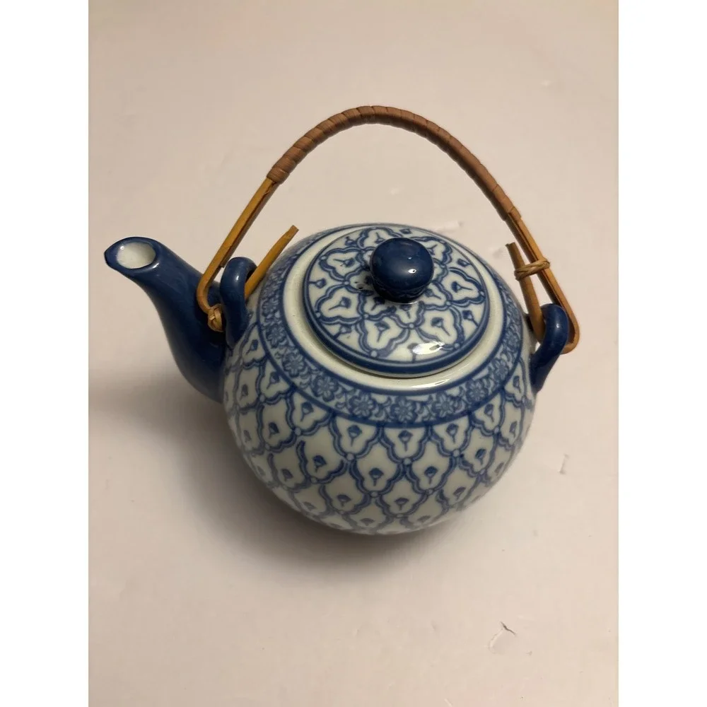 Nantucket‎ Blue White Ceramic Teapot Wicker Handle Decorative Asian Style